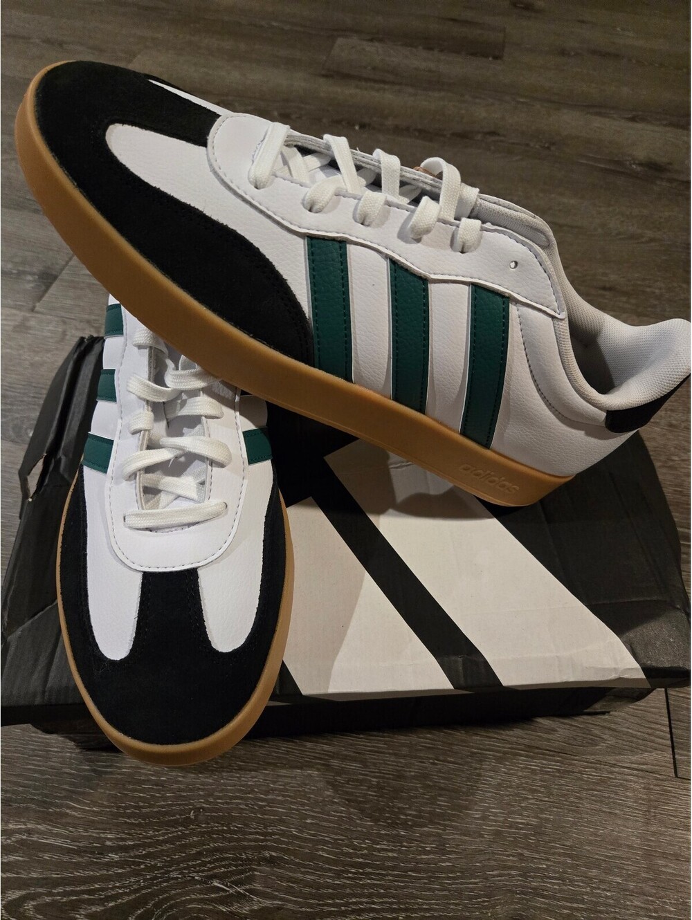 adidas Barreda White Green Gum Men's Size 13 JR1323 New Damaged Box